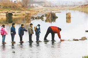 摸着石头过河